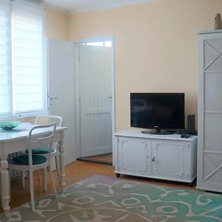 Wisteria Apartment